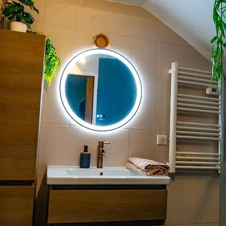 Apartment Tropical Jungle Loveroom Centre Pau