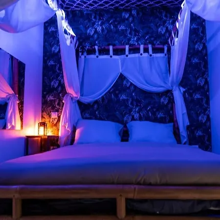 Tropical Jungle Loveroom Centre Lejlighed