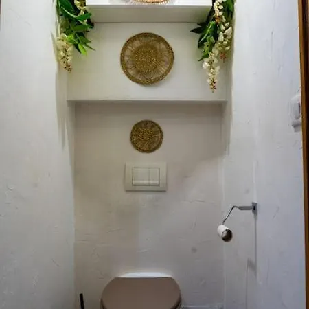 Tropical Jungle Loveroom Centre *