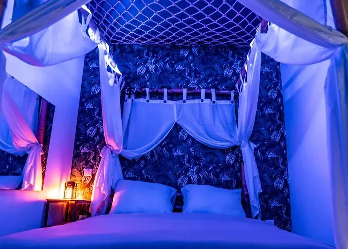 Tropical Jungle Loveroom Centre Appartement Pau