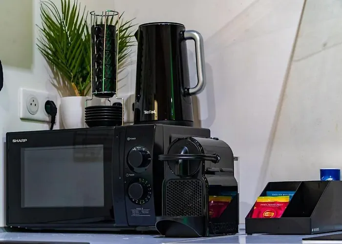 Tropical Jungle Loveroom Centre * Pau